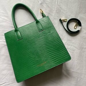 Viola Castellani green leather purse made in Italy